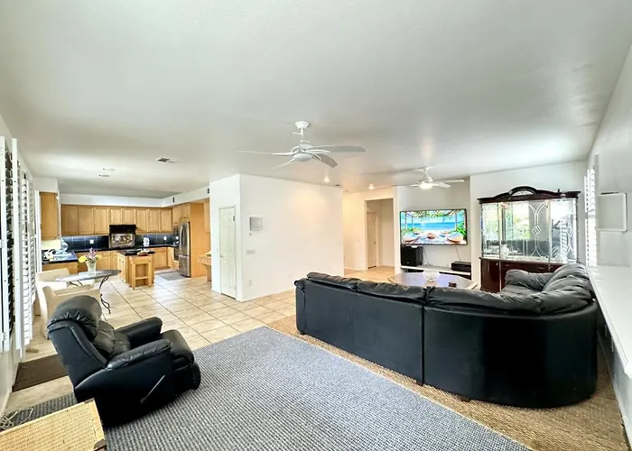 Entire Fully Furnished Home In Camarillo California. 10 Mins From The Beach