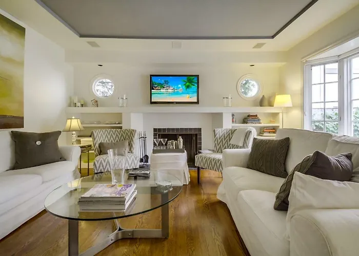 A Touch Of Cape Cod In West Hollywood