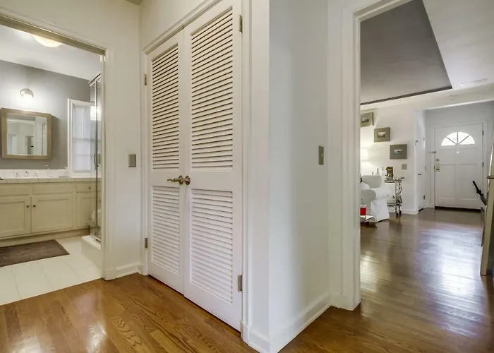 A Touch Of Cape Cod In West Hollywood